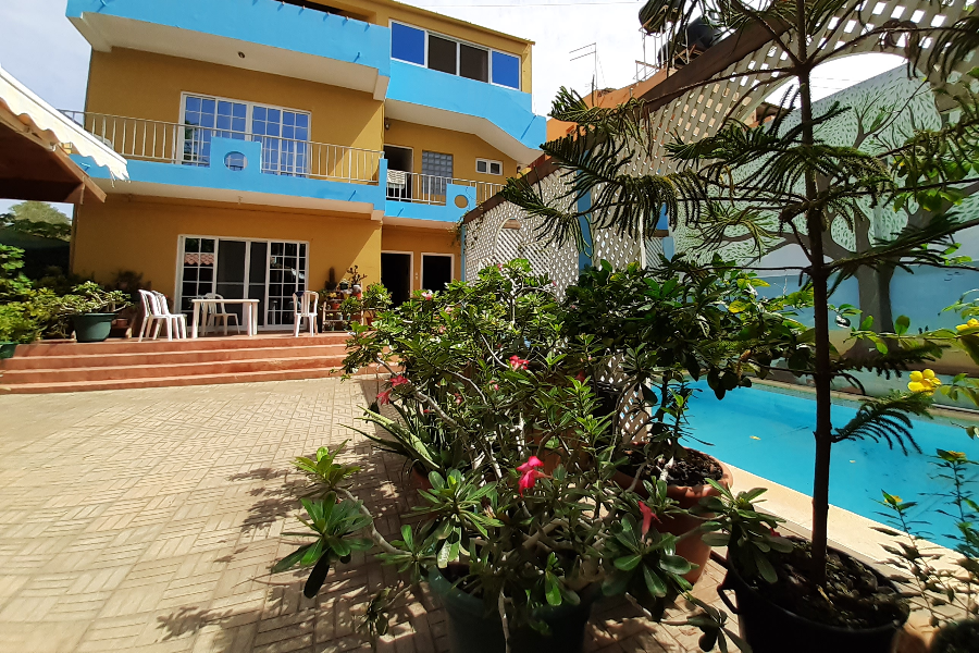 62718dac06e6b la maison